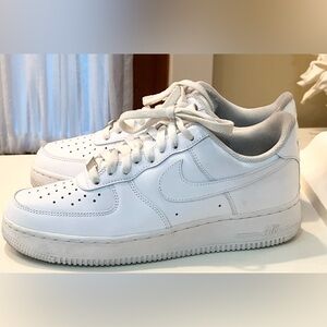 Nike Air Force 1 Low White Sneakers size 8